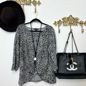 Chic animal front twist top xl/1X ptp 25” l 28”